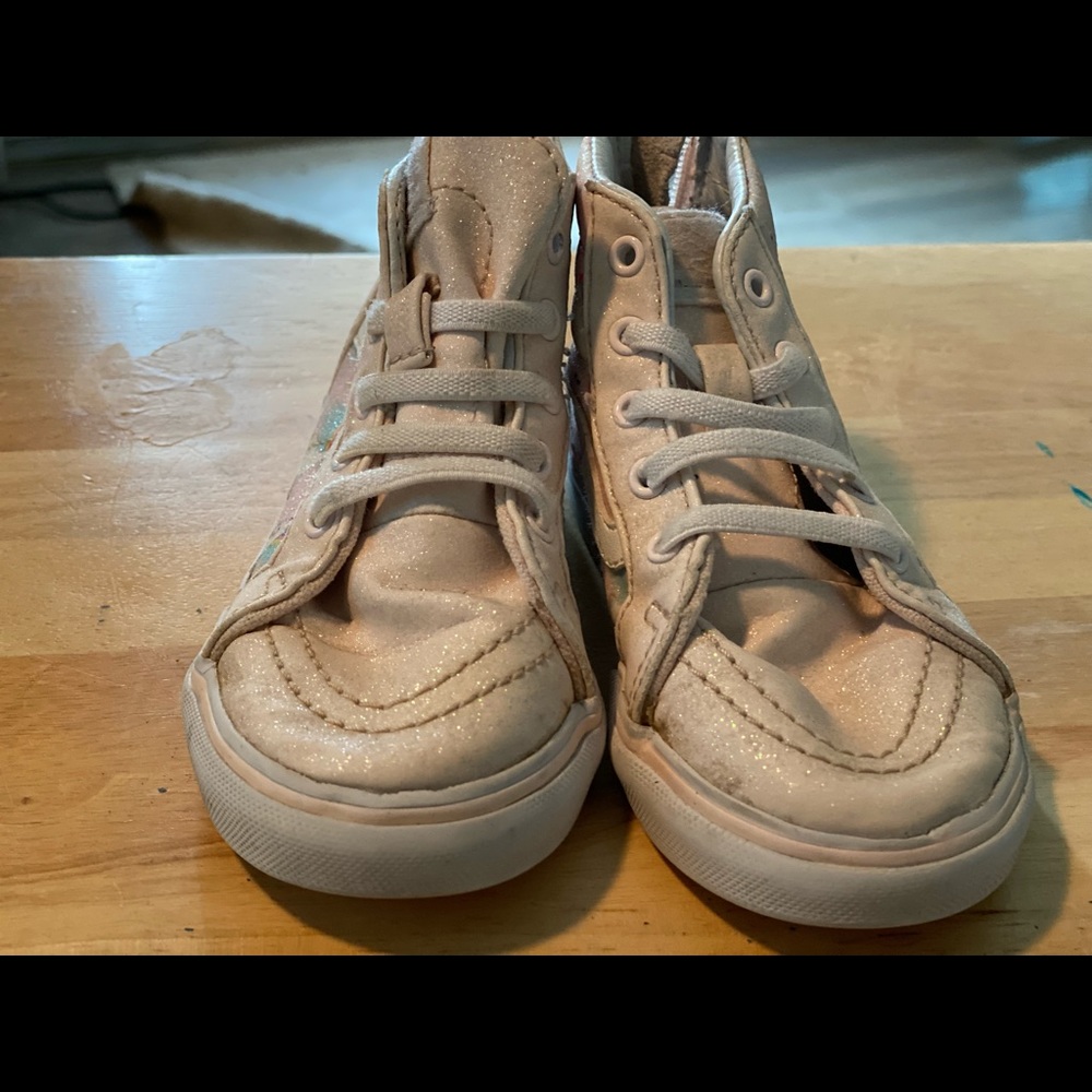 Vans - Picture 7 of 11